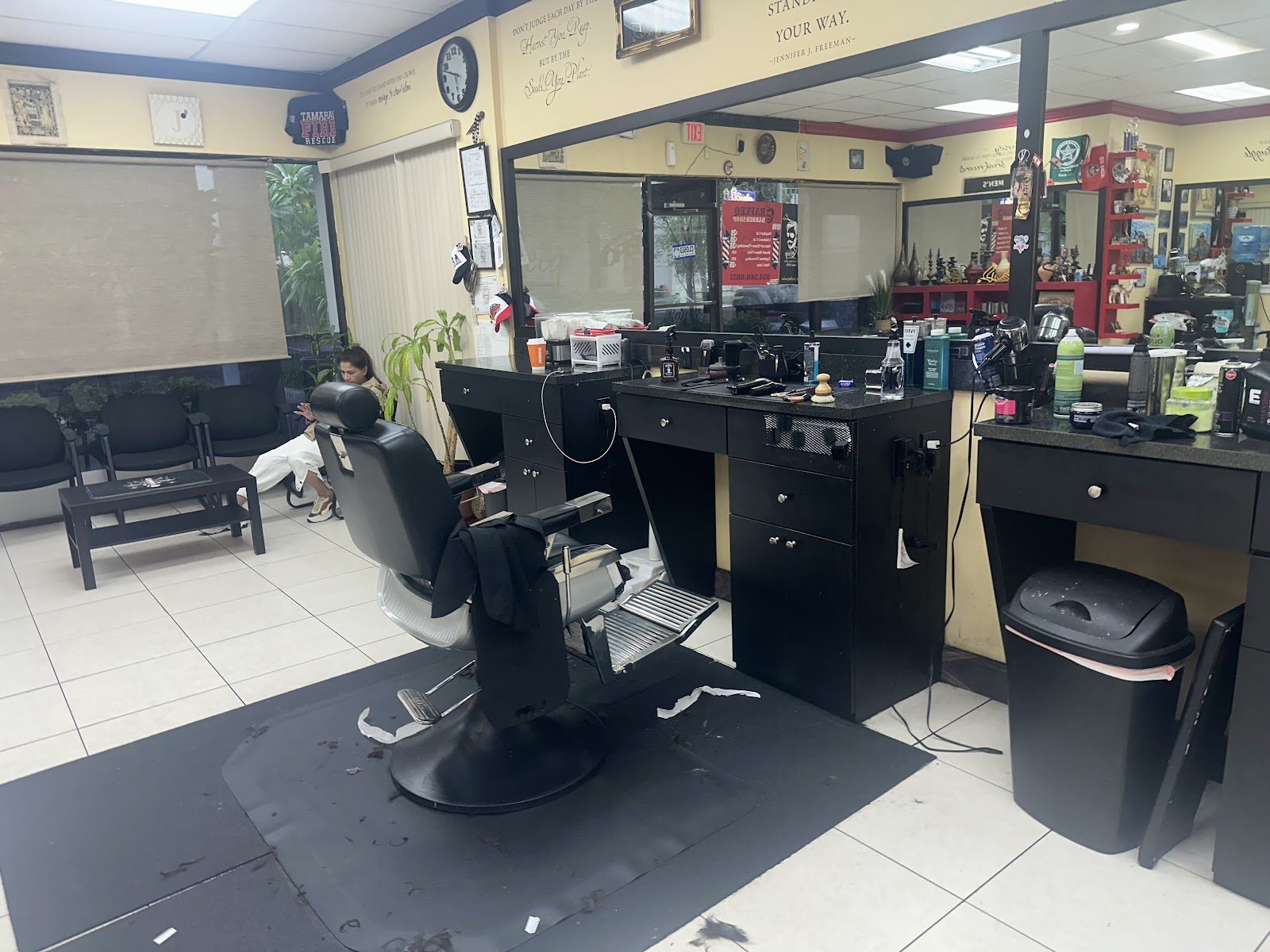 Inside Rafeeq RJ Salon